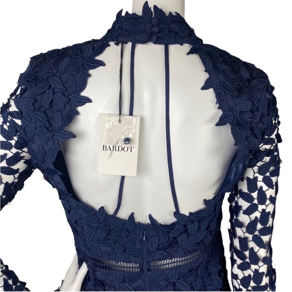 NWT Bardot Alberta Navy Lace Long Sleeve Open Back Midi Sheath Dress Size 8 - Picture 11 of 14